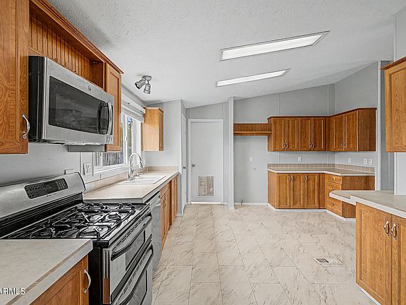 3rd image of 2087 E MICHELLE Drive