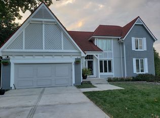 3910 NE Beechwood Dr, Lees Summit, MO 64064