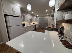 3 bed, 1.0 bath, 1650 sqft, $1,995, 3 br / 1.0 ba, $1995