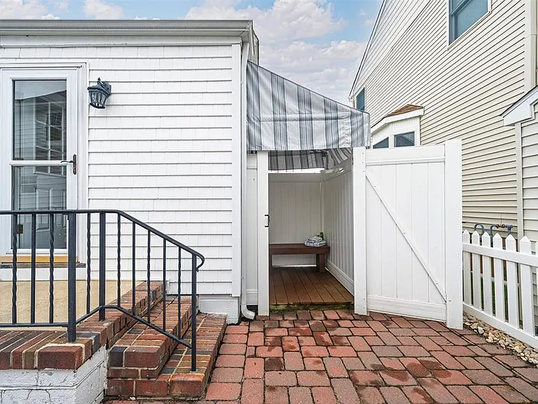 112 N Argyle Ave — Photo 8