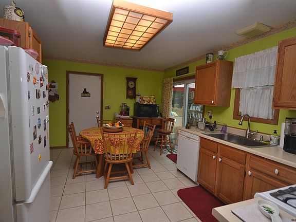 4th image of 55 Peachtree Ln