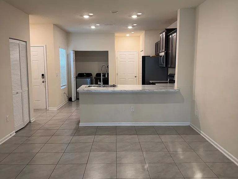 917 Observatory Pkwy — Photo 4