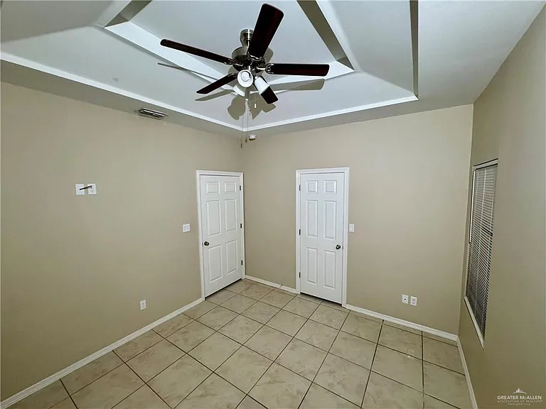 2606 Primrose Ave #3 — Photo 6