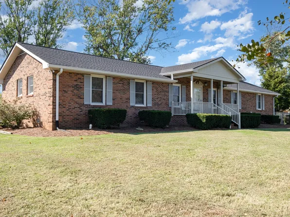 1106 Somerset Dr, Lebanon, TN 37090