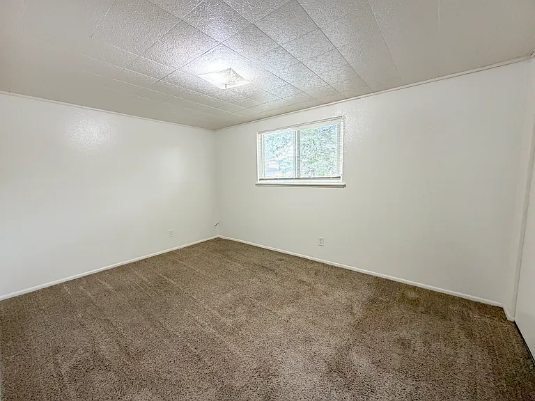 4 Birch Ct #5 — Photo 11