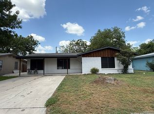 1927 Arroya Vista Dr, San Antonio, TX 78213