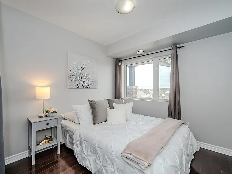 39 Goodwin Dr #402 — Photo 5
