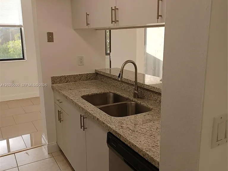 8275 SW 152nd Ave #D-416 — Photo 2