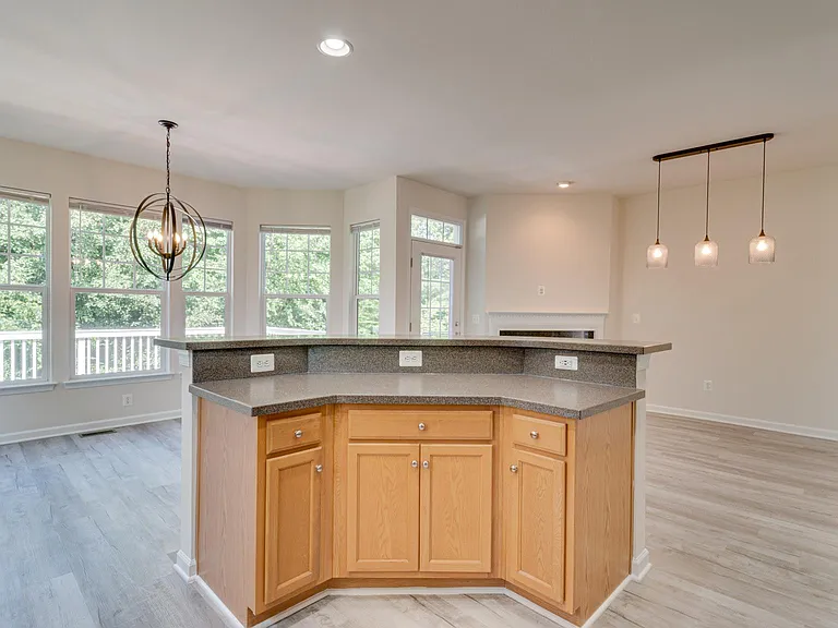 74 Pike Pl — Photo 19