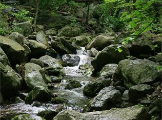 200 Mosbys Run, Roseland, VA 22967