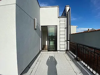 Rented by Artur Gutman, LREB