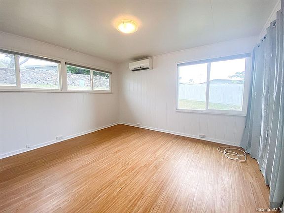 4th image of 4 Ilikupono St