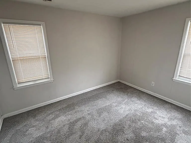 3887 Moore St — Photo 2