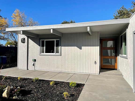 Front Door/Entry Way