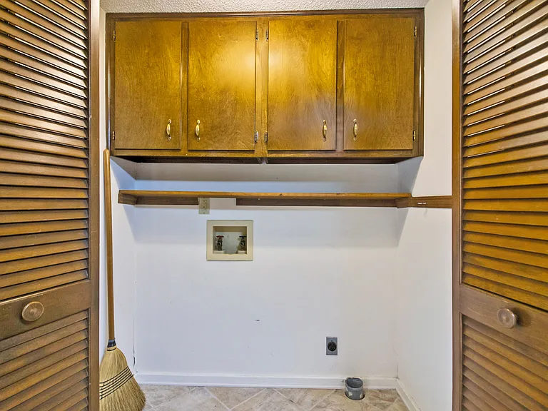 512 Druid Lndg — Photo 37