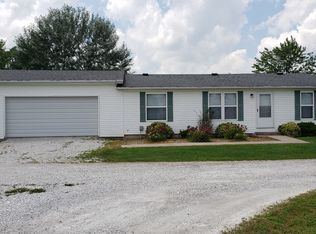 102 Rose Dr, Cairo, MO 65239