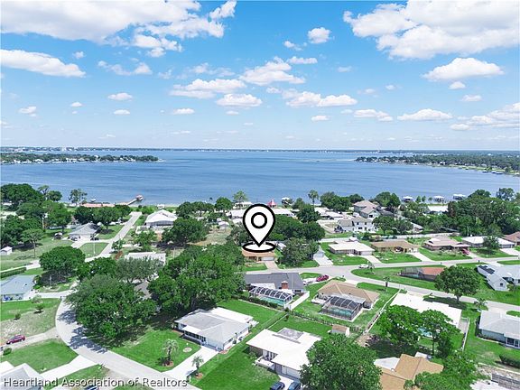 2nd image of 1719 Pasco Dr