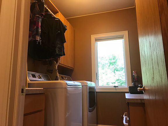 3rd image of 263 Great Pines Dr