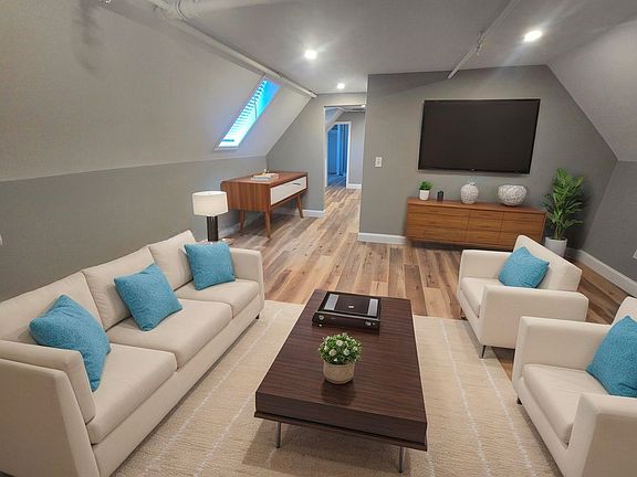 2nd image of 36 Chandler St #301