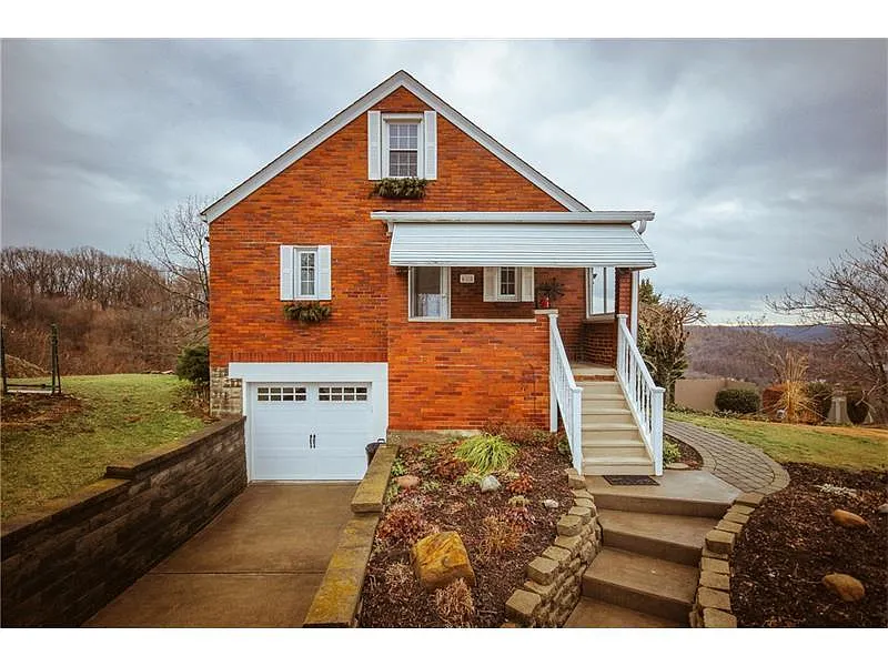 415 Ridge Rd photo 1