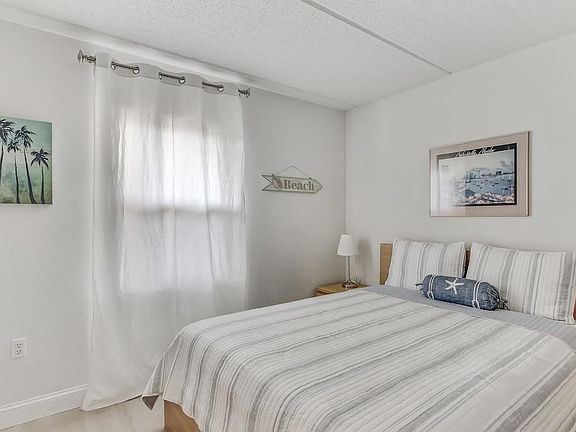 4th image of 10 11th Ave N APT 305
