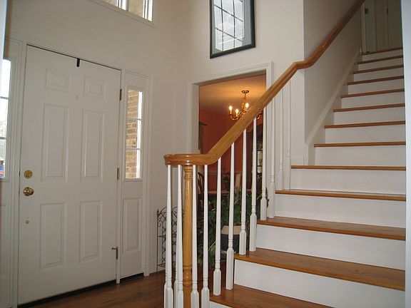 2nd image of 4213 Windsor Ct