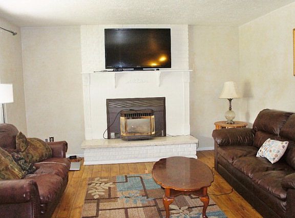 5th image of 138 Eastview Dr