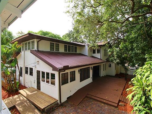 5th image of 3119 S Julia Cir
