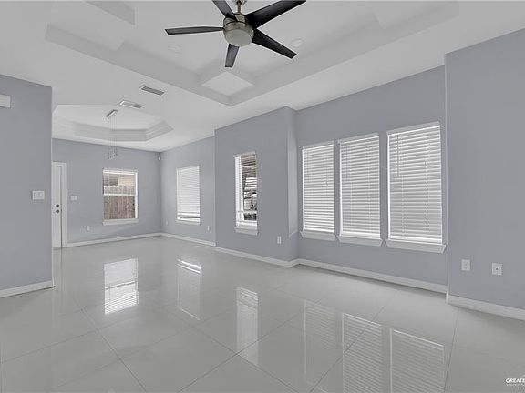 4th image of 2706 Larkspur Ave APT 2