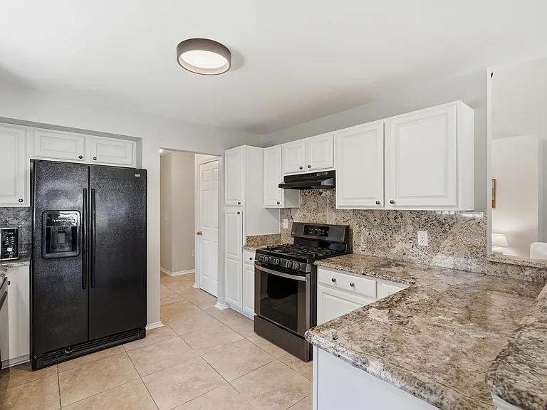 4421 Honeysuckle Dr — Photo 15