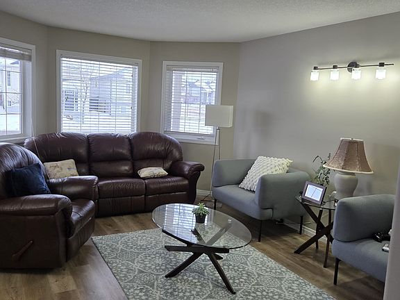 4th image of 106 Brintnell Blvd NW