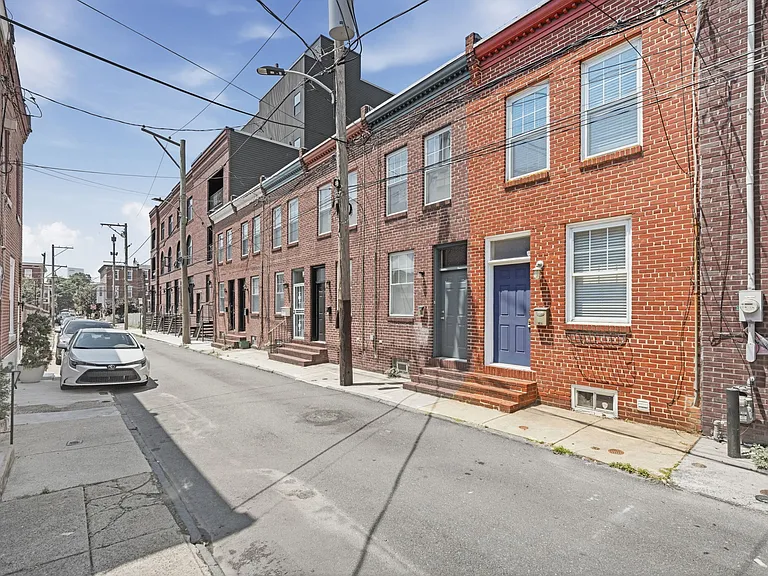 928 N Bambrey St — Photo 33