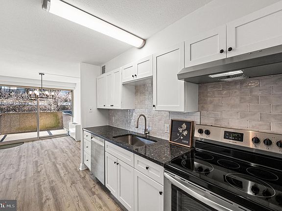 3rd image of 1001 City Ave #W113