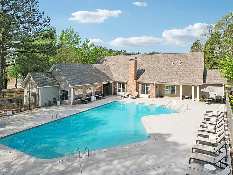 Large Swimming Pool at Gwinnett Pointe Apartments in Norcross, GA 30093