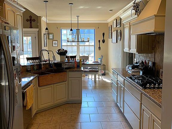 2nd image of 1720 Whippoorwill Ln