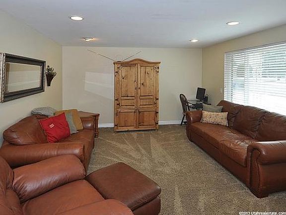 3rd image of 4273 S Deno Dr