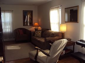 3rd image of 120 Frank Ct