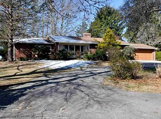 625 Warwick Neck Ave, Warwick, RI 02889