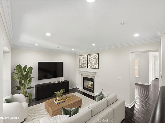 4th image of 5 Azara Ln