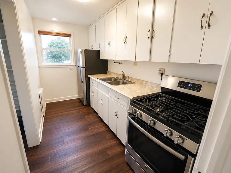 Cleveland/Niles Apartments — Photo 14