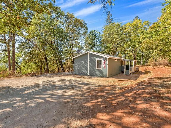 4th image of 18450 Ponderosa Trl