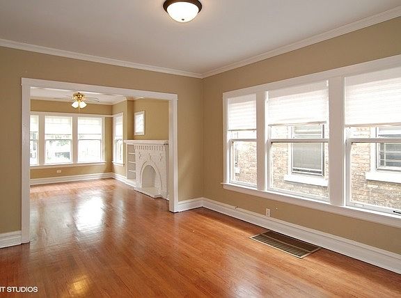 3rd image of 1046 N Mayfield Ave