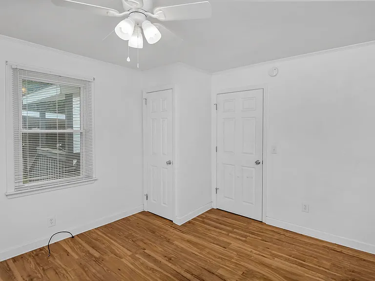 841 Ohio St — Photo 13