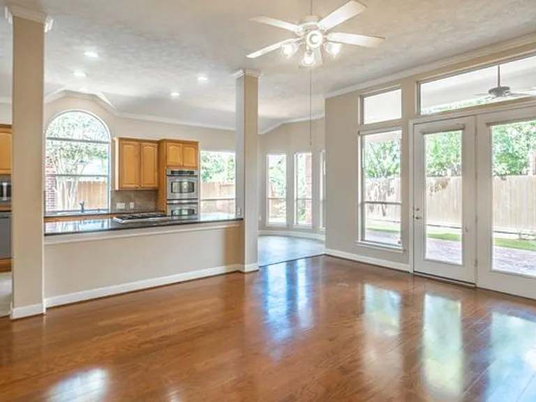 5019 Shining Creek Ct — Photo 26