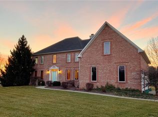 16102 Brookhollow Dr, Westfield, IN 46062
