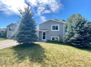 407 Laurel Ct, Gillette, WY 82718