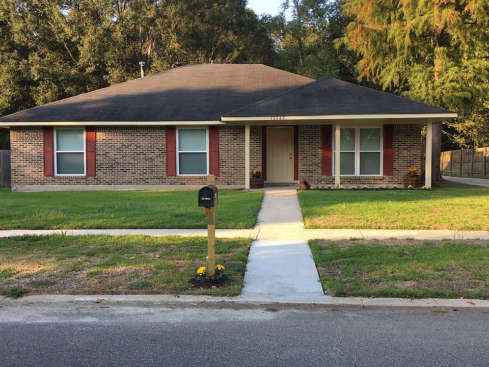 13743 Katherine Ave.