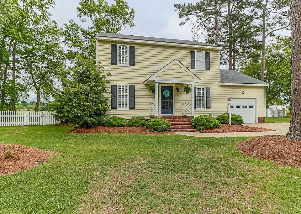 1st image of 107 Amblewood Ln