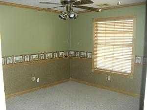 5th image of 8302 Leafdale Dr