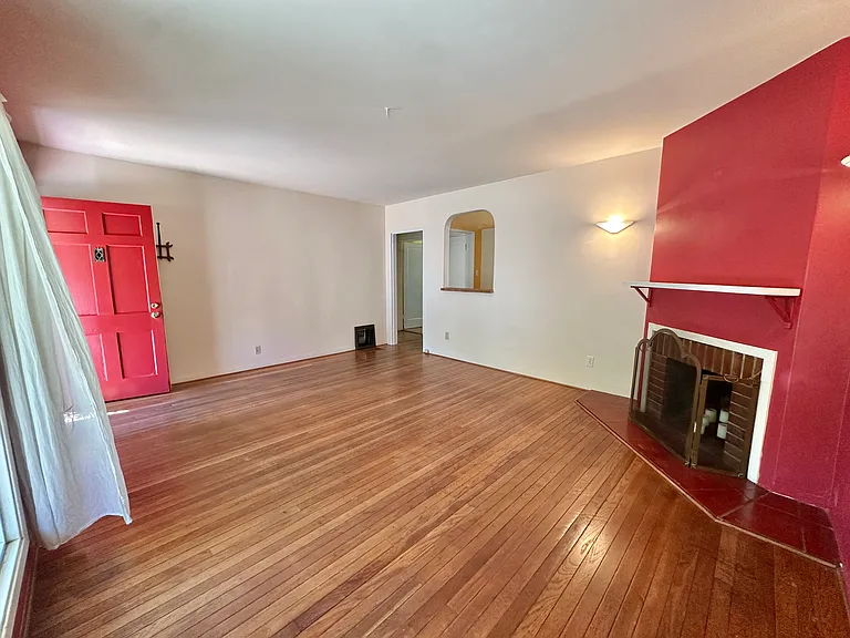 11 Hillview Ave — Photo 2